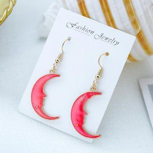 **NEW Beautiful Pink Crescent Moon Earrings UNIQUE! Perfect Gift